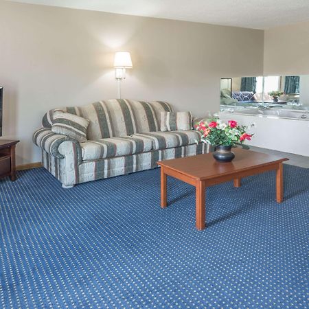 Super 8 By Wyndham O'Fallon Mo/St. Louis Area Exteriér fotografie